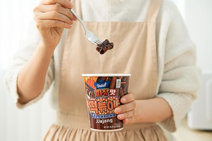 DELIEF Tteokbokki Cup Jjajang Flavor 4.23oz(120g) Korean Street Food Korea Instant Rice Cake Snack, 2 Packs