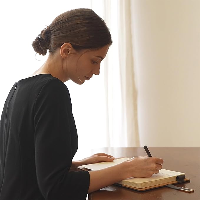 Fanery Sue Tree of Life Journal for Women&Men Refillable Writing A5 Journals for Writing with 200 Pages 100Gsm Paper Lay-Flat Faux Leather Hardcover Notebook with Pen&Magnetic Buckle(Inky Black)