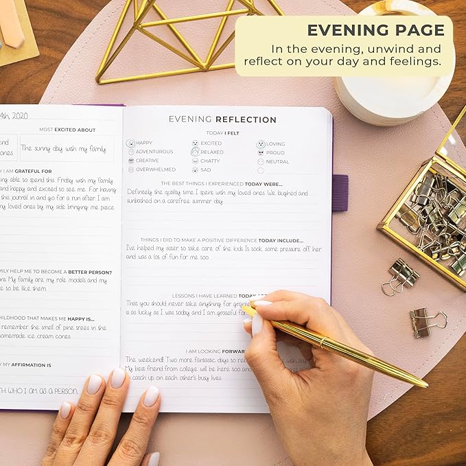 Clever Fox Gratitude Journal – Happiness, Positivity & Affirmation Daily Journal – Inspirational Daily Notebook – 3 Months, A5 (Purple)