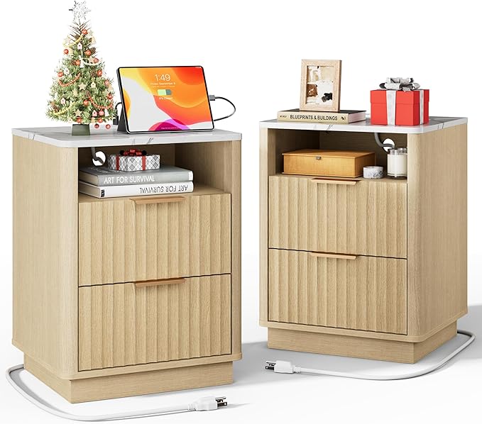 Fluted Nightstand Set of 2 with Charging Station, 18" Modern Night Stand with Faux Marble Top, 2 Drawers End Table with Storage for Bedroom Living Room, Curved Profile Design (Natural Oak)