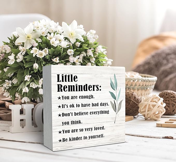 SRADMO Inspirational Little Reminders Wood Box Sign Desk Decor, Inspirational Desk Decor, College Motivational Positive Affirmation Gifts Box Sign For Office Home Dorm Tabletop Shelf Decoration
