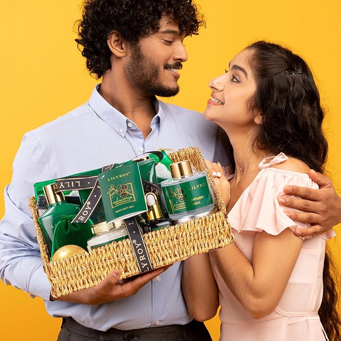 Christmas Gift Basket for Women and Men- 15-Piece Premium Eucalyptus Bath Gift Set - Spa Kit with Shower Gel Ideal for Birthday, Mothers Day, Father’s Day, Perfect for Holidays & Self Care