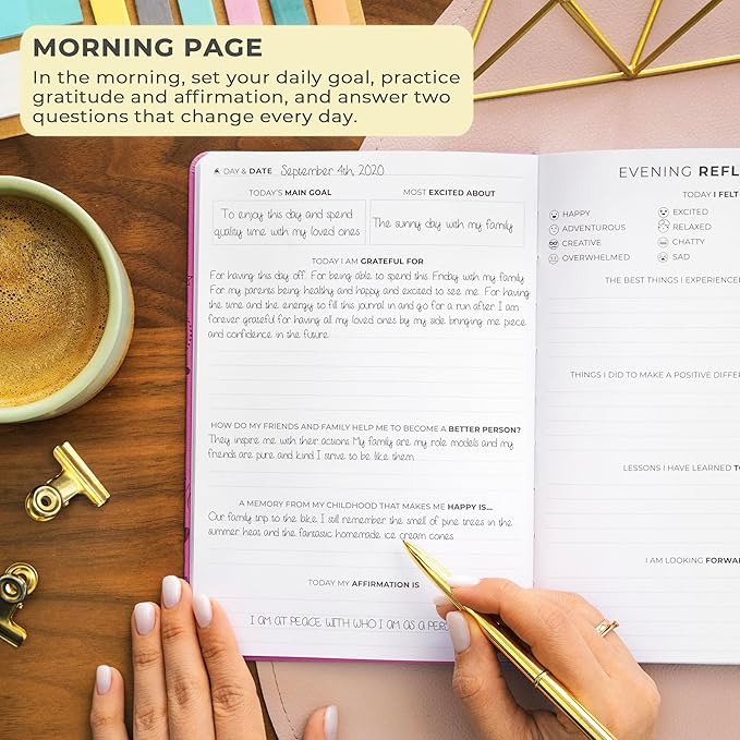 Clever Fox Gratitude Journal – Happiness, Positivity & Affirmation Daily Journal – Inspirational Daily Notebook – 3 Months, A5 (Violet Blossom)