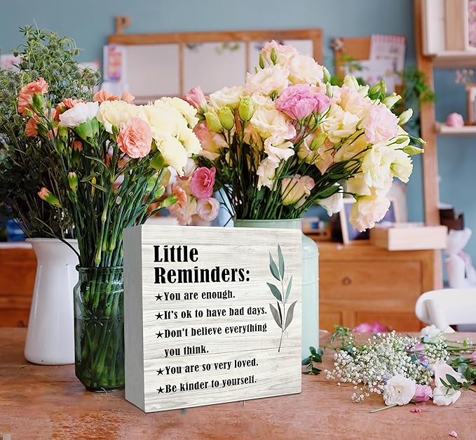SRADMO Inspirational Little Reminders Wood Box Sign Desk Decor 8x8, Inspirational Desk Decor, College Motivational Positive Affirmation Gifts Box Sign For Office Home Dorm Tabletop Shelf Decoration